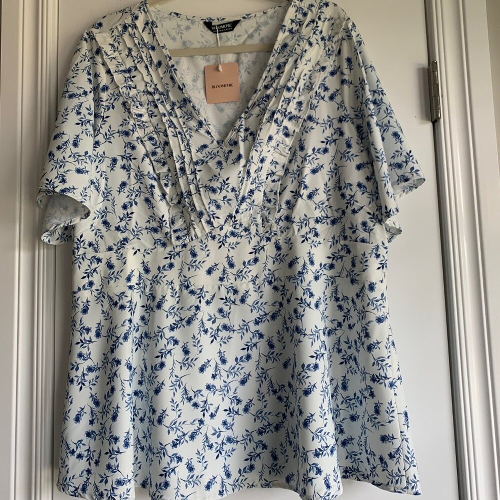 NWT BloomChic  Blouse Plus Size 18-20